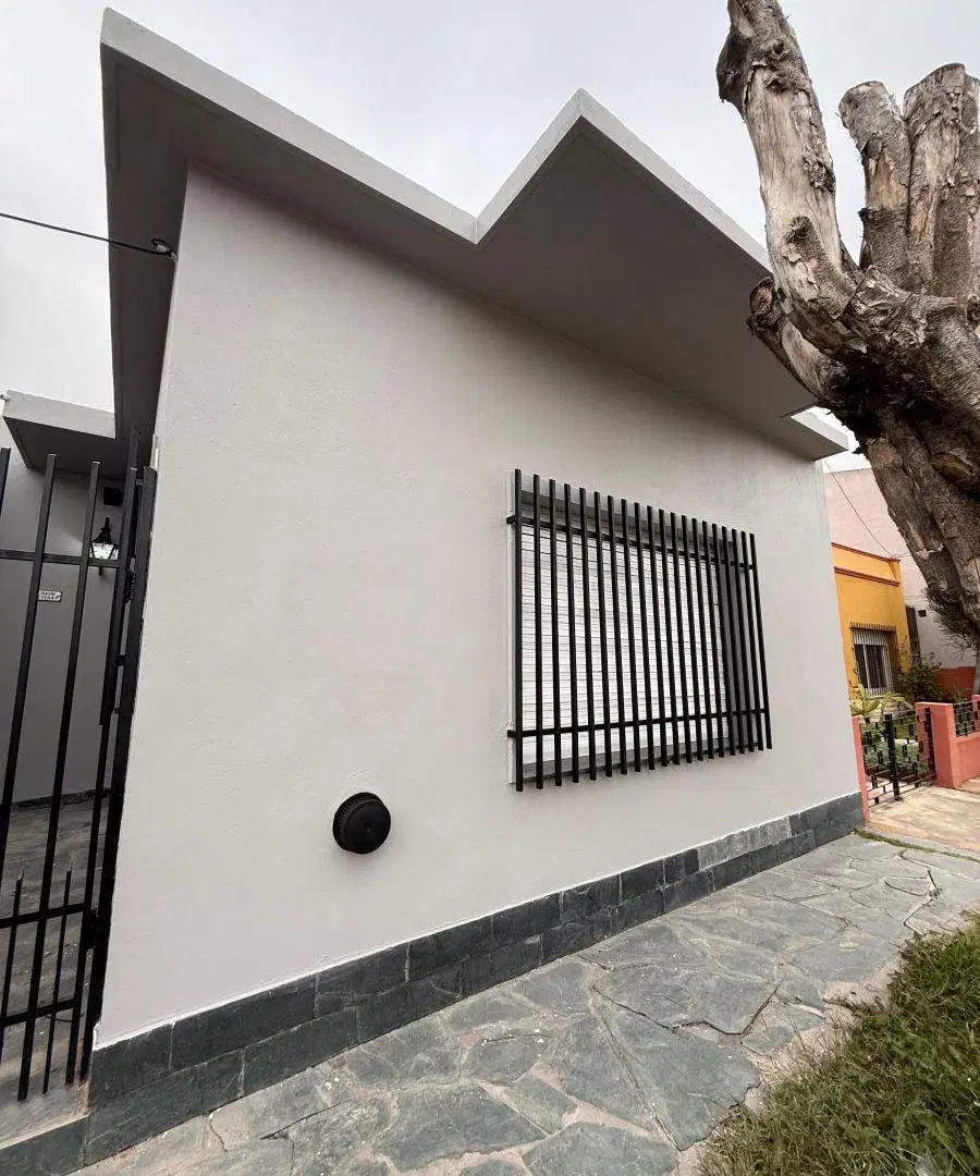 ALQUILER CHALET 4AMBIENTES MORON SUR CALLE SUCRE 1100 E/VUCETICH 5