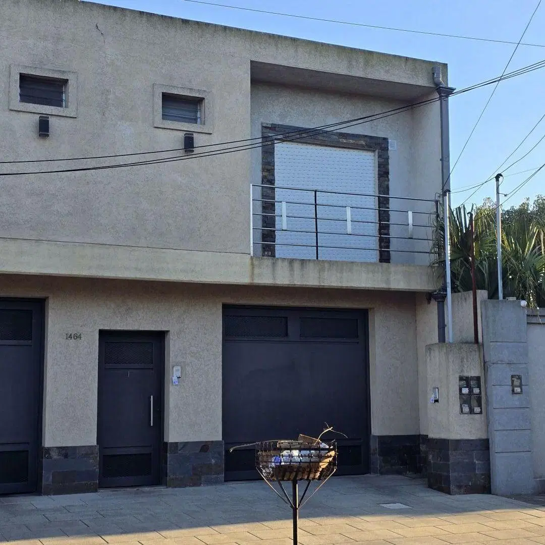 Duplex tipo casa! cochera para 3 autos patio jardin 1