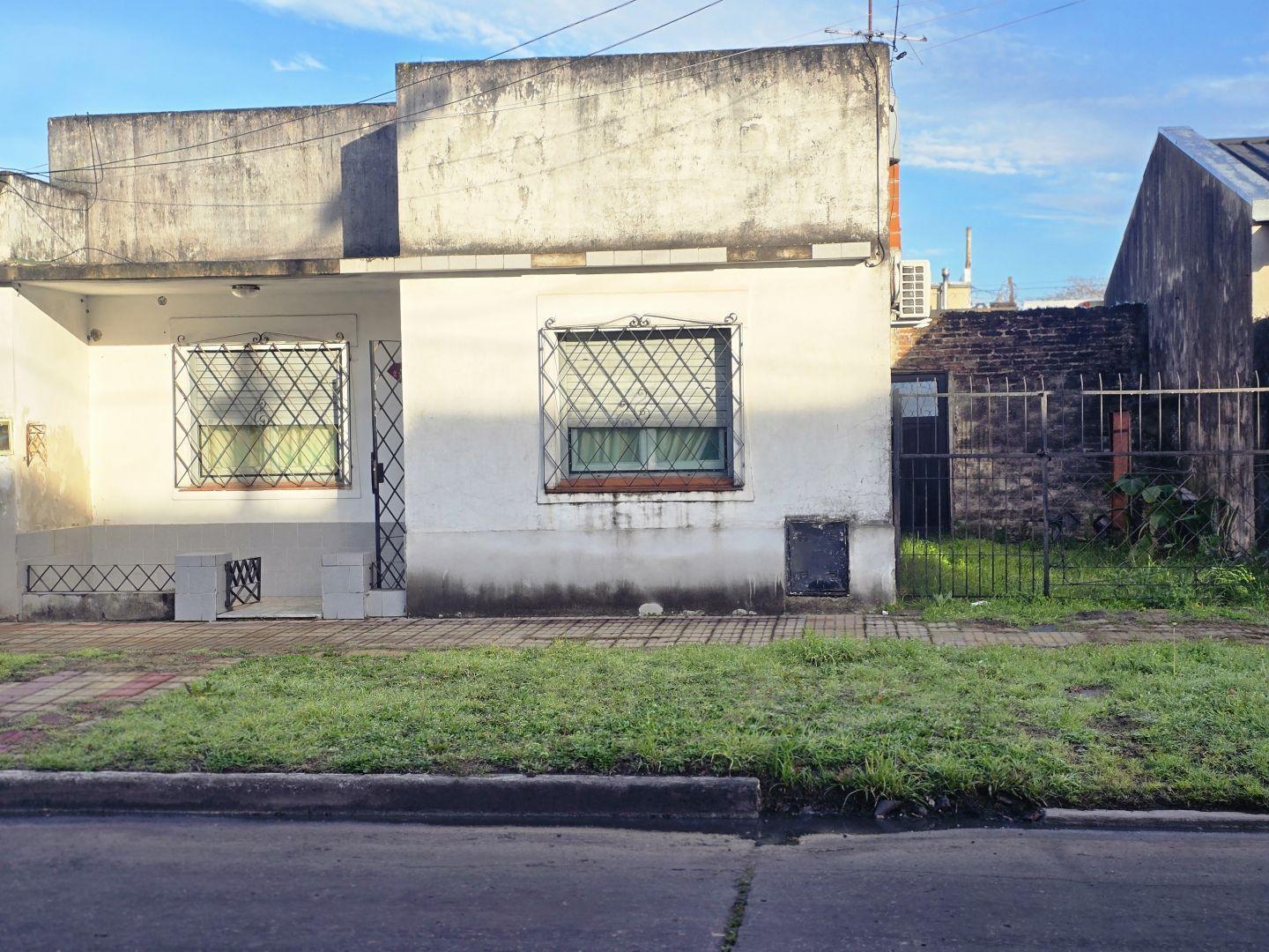 Foto de casa venta 3 ambientes lomas de zamora, imagen 2