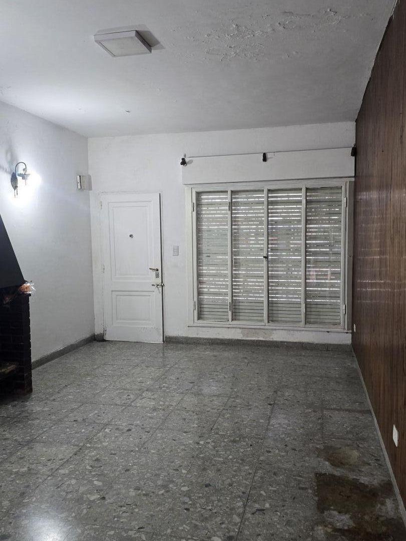 Foto de temperley casa venta 3 ambientes gran lote, imagen 2