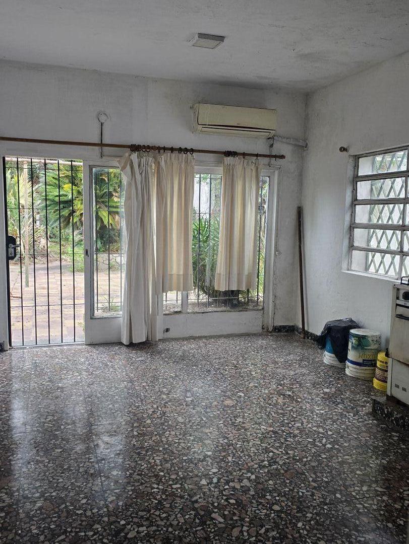 Foto de temperley casa venta 3 ambientes gran lote, imagen 3