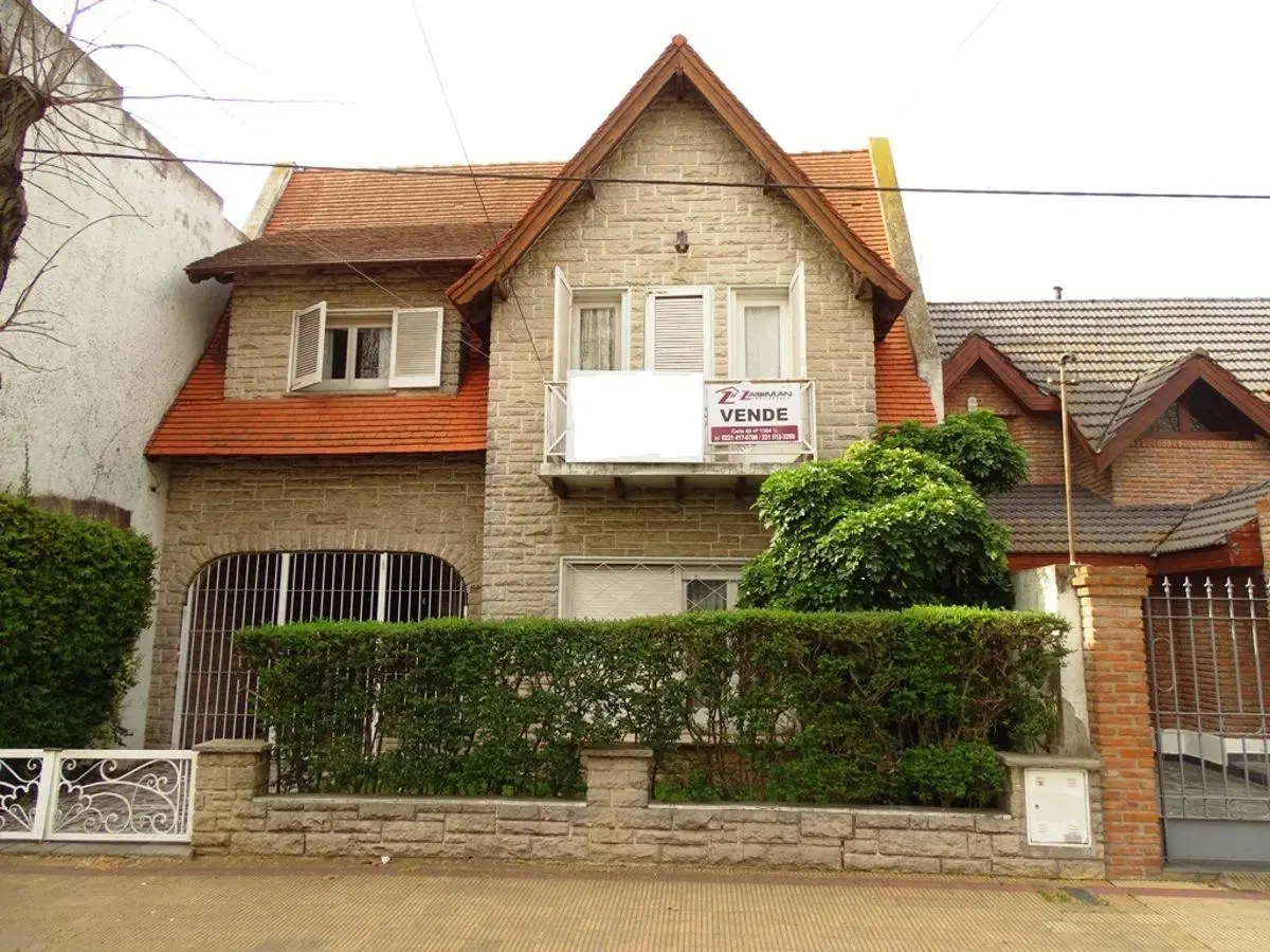 Espectacular Casa En Venta. Zona Plaza Brandsen La Plata 2
