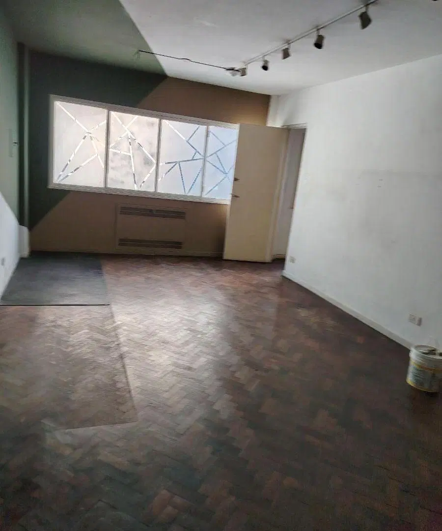 Oficina al fte todo luz 2 unidas de 65 m2 1 baño buen edificio $ 200.000 2