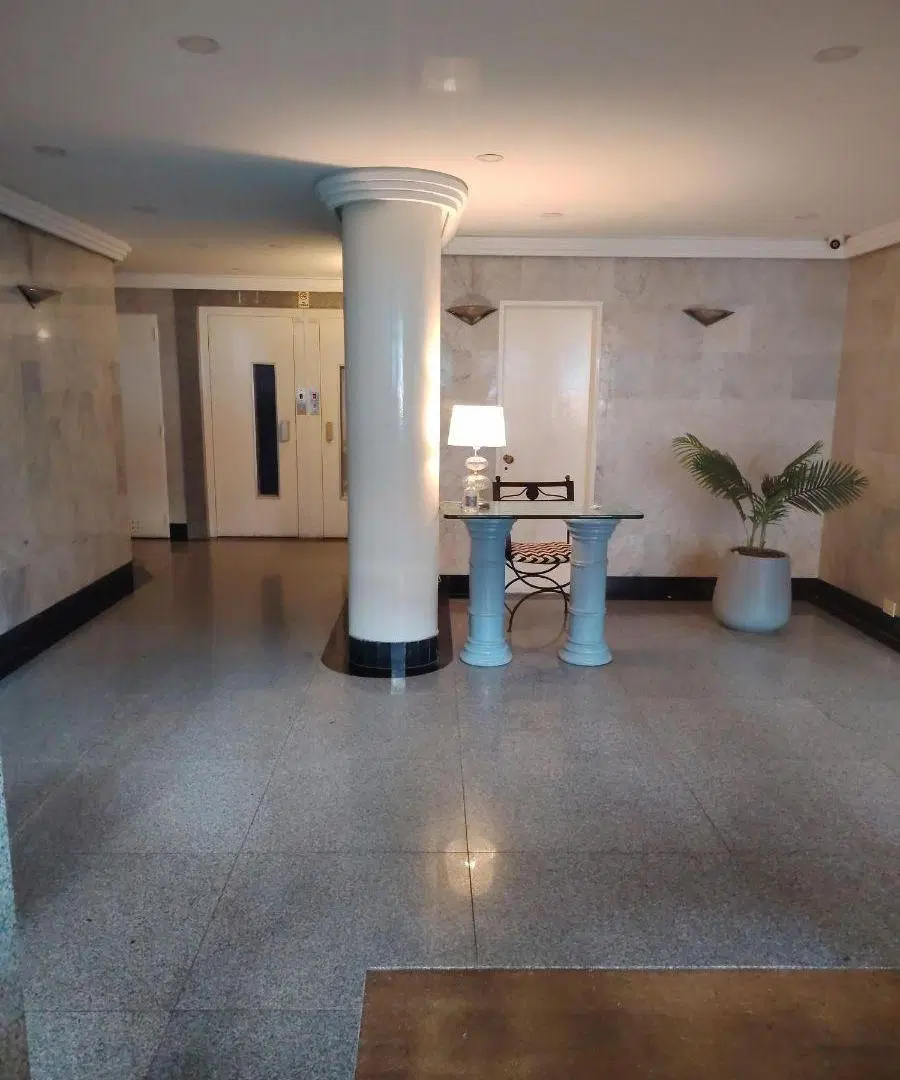Gran 2 Amb todo al fte terraza, living , cocina, dormitorio, con balcon fte en suite dorm 2