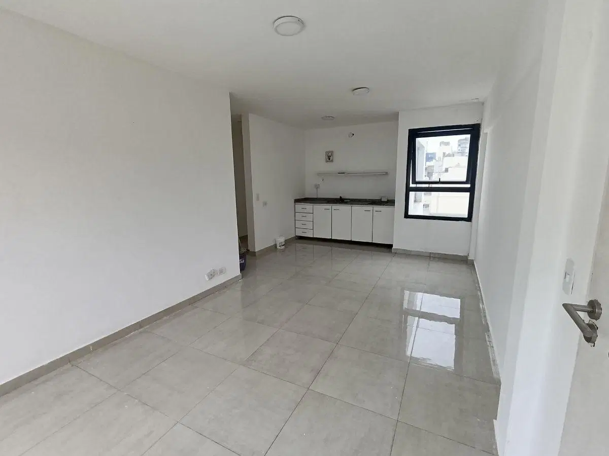 Gran Semipiso Frente Con Terraza 3amb 2 Baños Completos 120m2 Perón Y Uruguay 4