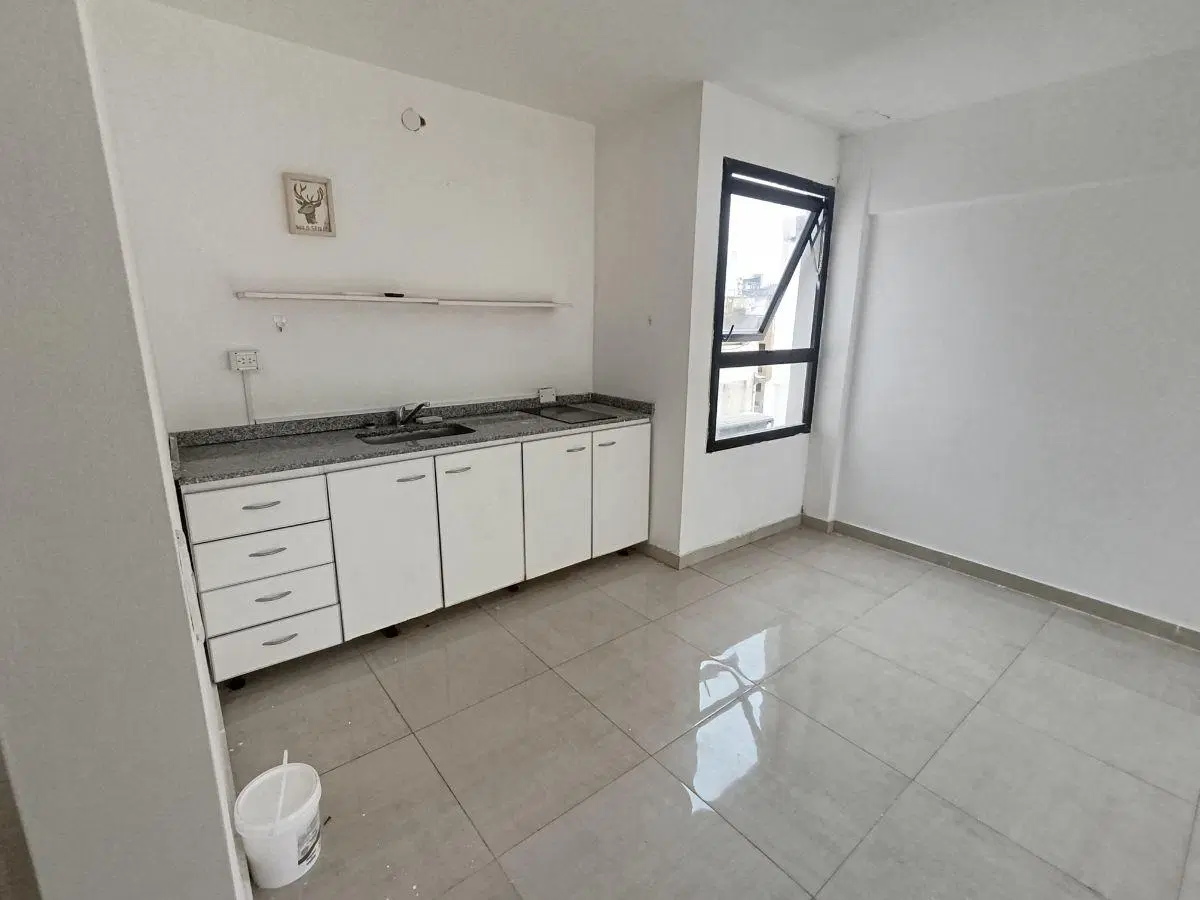 Gran Semipiso Frente Con Terraza 3amb 2 Baños Completos 120m2 Perón Y Uruguay 2