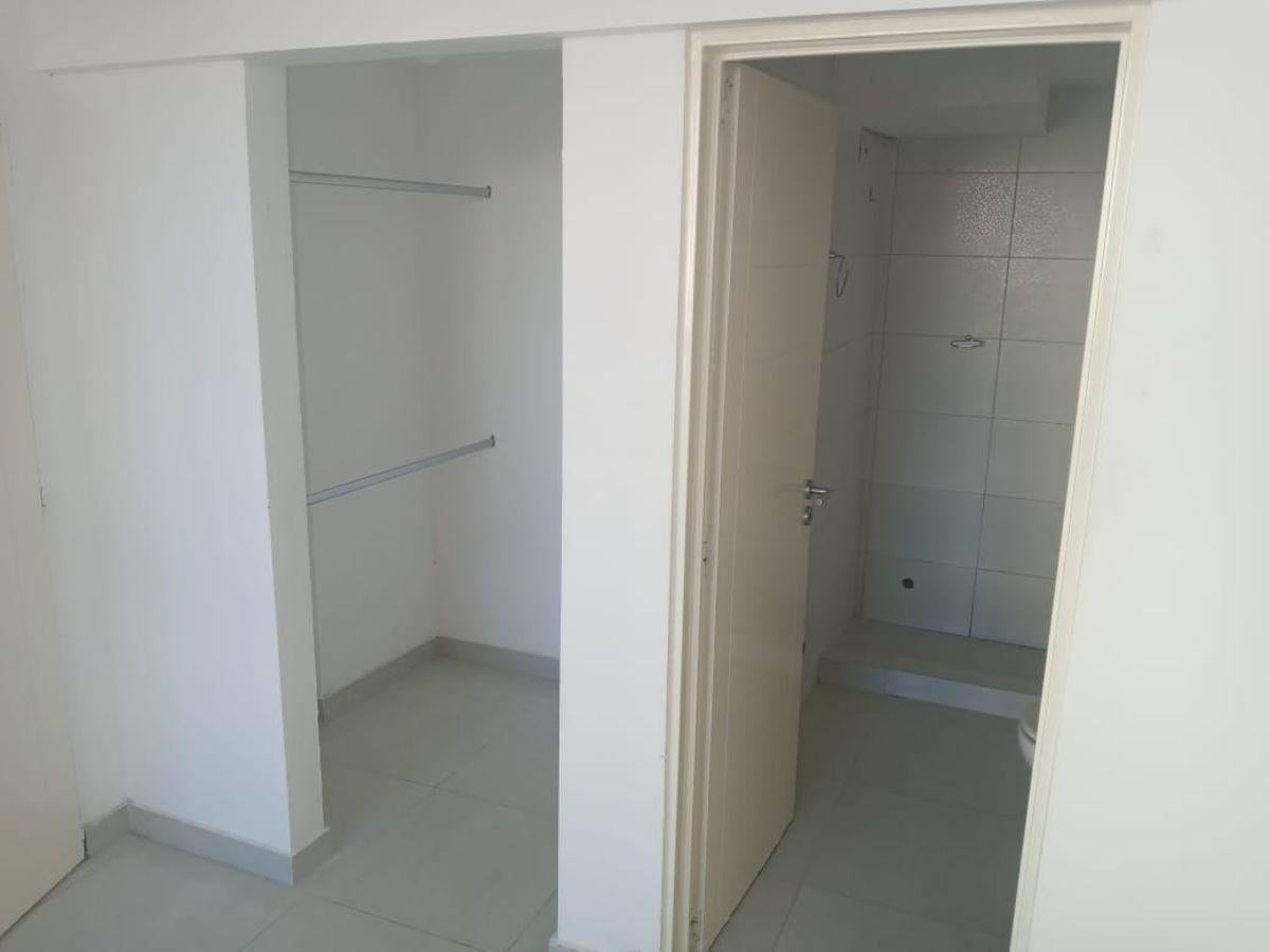 Foto de Departamento En Alquiler 2 Amb, Muy Luminoso, Frente En Suite, imagen 3