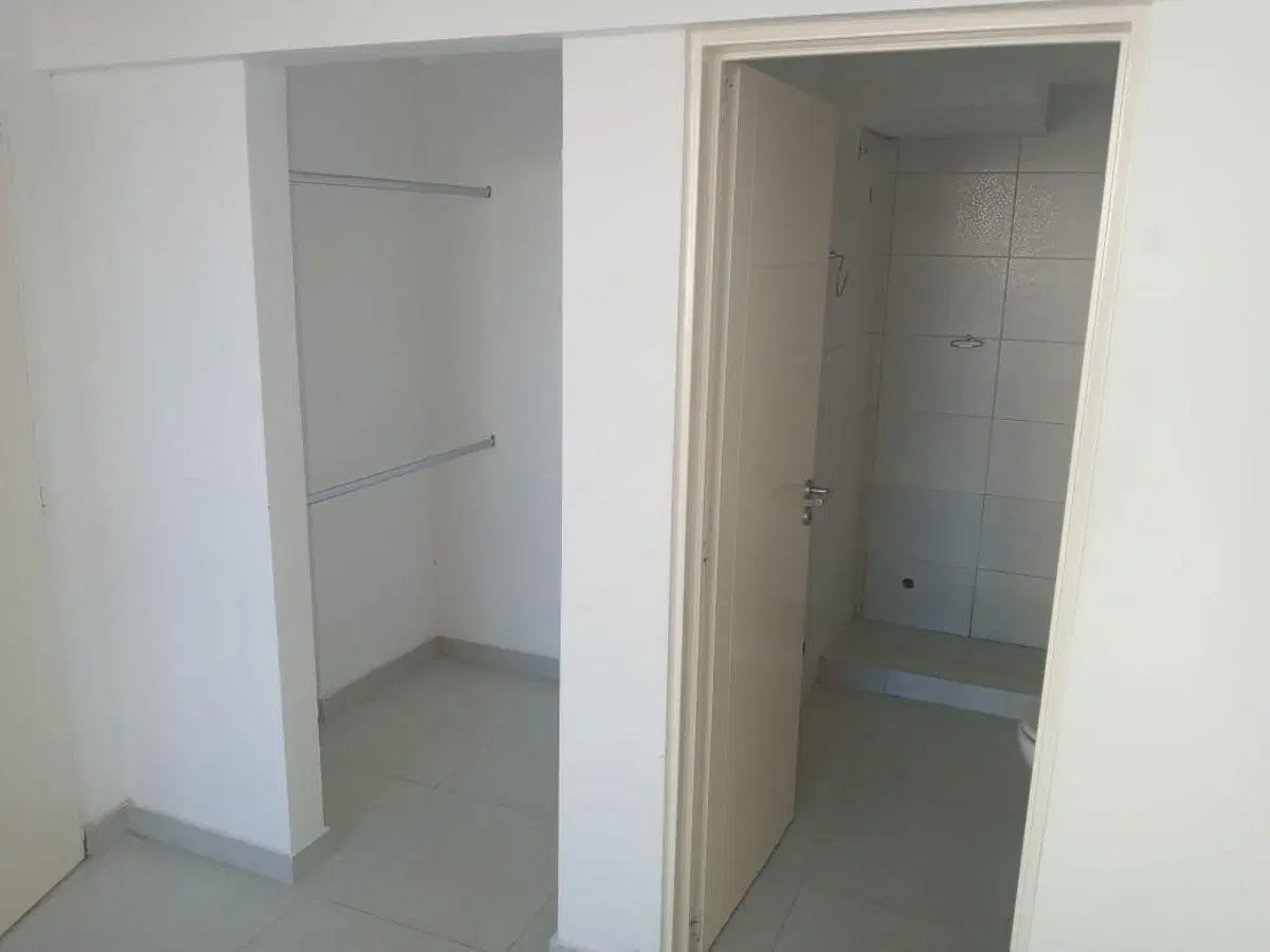 Departamento En Alquiler 2 Amb, Muy Luminoso, Frente En Suite 3