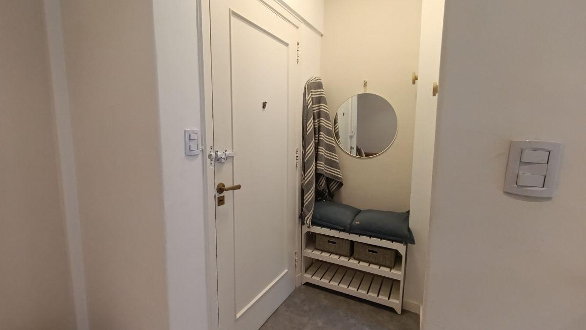 Foto de Dpto amoblado nvo 2amb 1/2, gran living con baño y lavarropa, aires, imagen 3