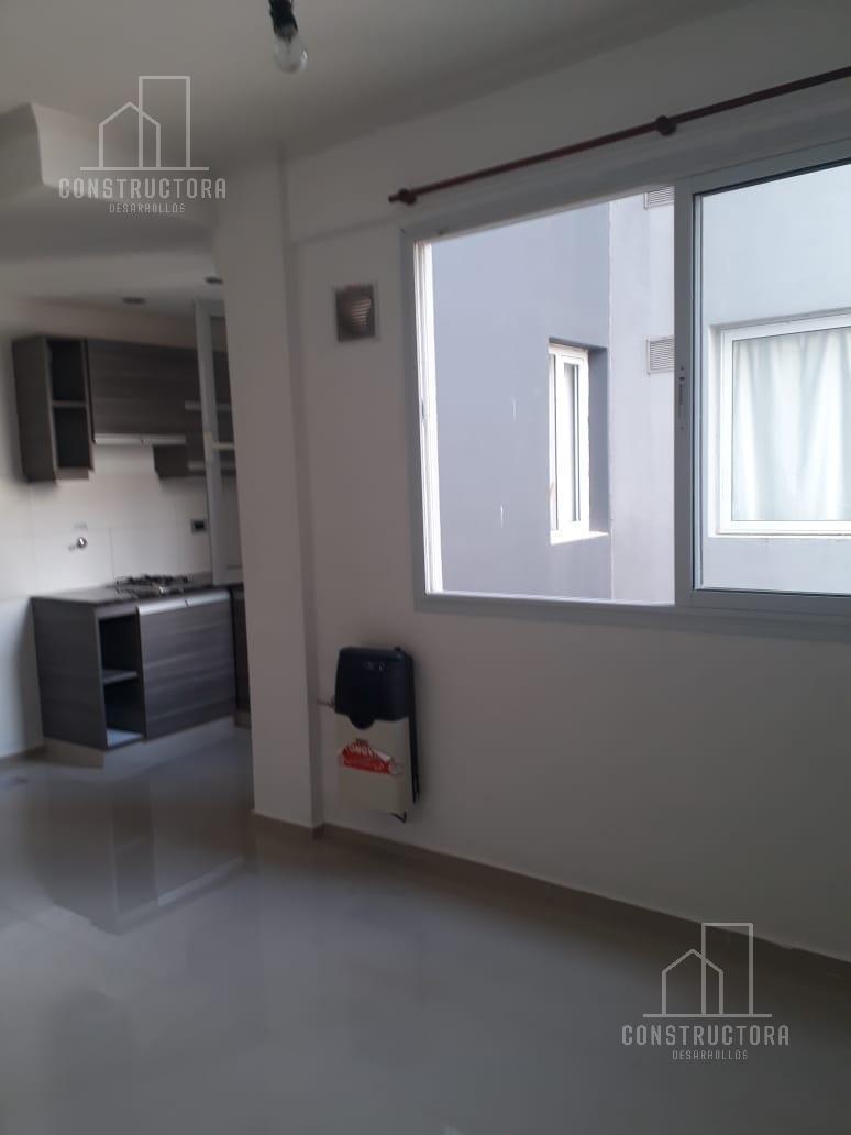 Departamento en Monte Castro 5