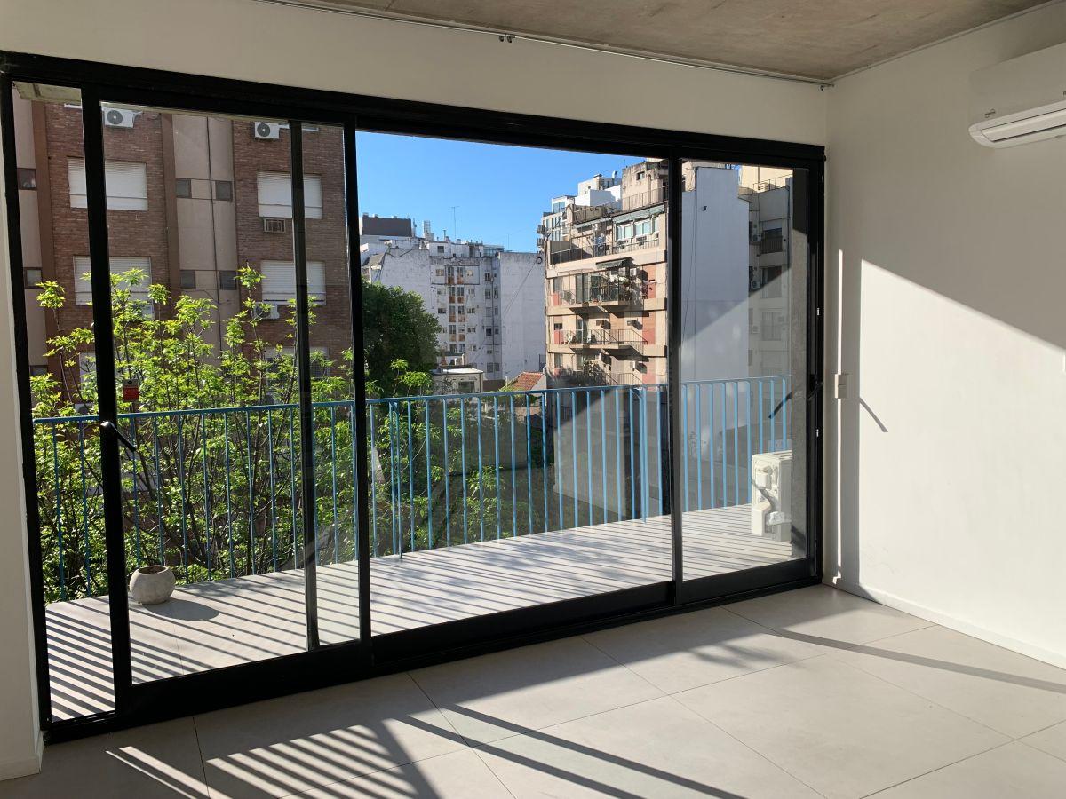 Foto de Semipiso de 2 ambientes amplios con balcon corrido ultra luminoso en, imagen 3