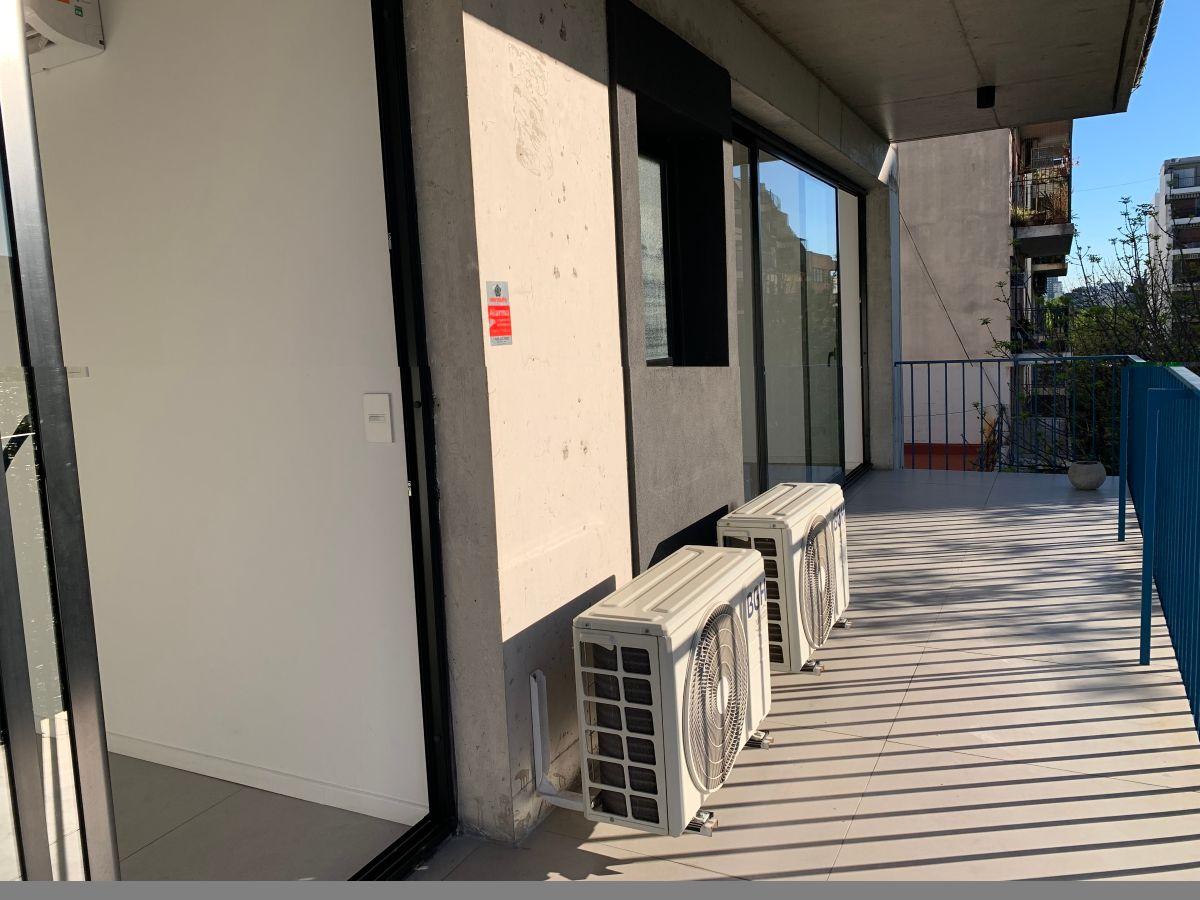 Foto de Semipiso de 2 ambientes amplios con balcon corrido ultra luminoso en, imagen 5