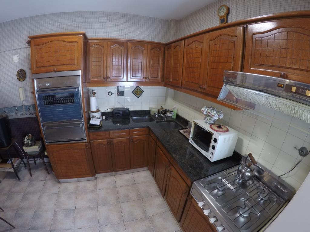 Departamento de 90 m² con 3 habitaciones en venta en Flores Norte.