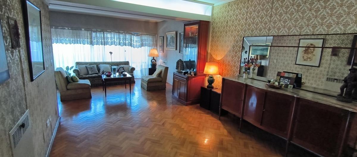 Semipiso 5 Ambientes con Dependencia, Cochera Fija. Real Oportunidad 172 m² 1