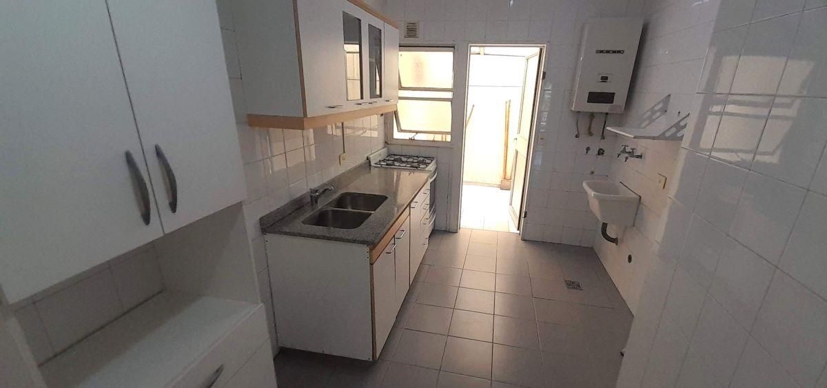 Foto de Departamento de 54 m² en alquiler con balcón y patio en Flores Norte, imagen 4