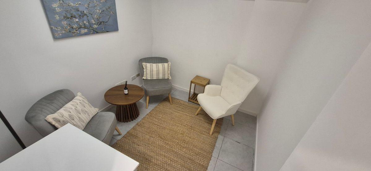 Foto de Oficina comercial de 45 m² en venta en Colegiales con cochera fija, imagen 2