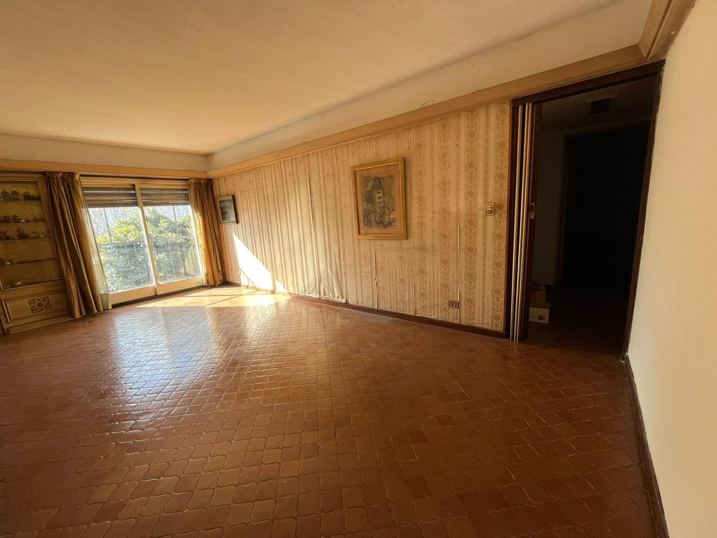 Foto de amplio 4 amb. c/dep fte balcon excel ubicacion, imagen 5