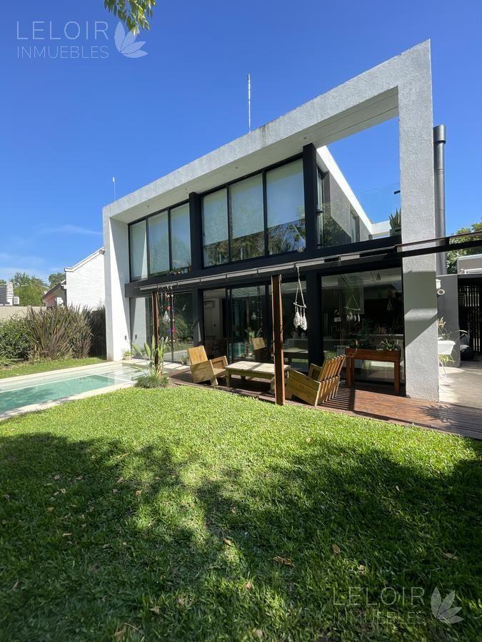 Casa En Venta 4 ambientes en Parque Leloir