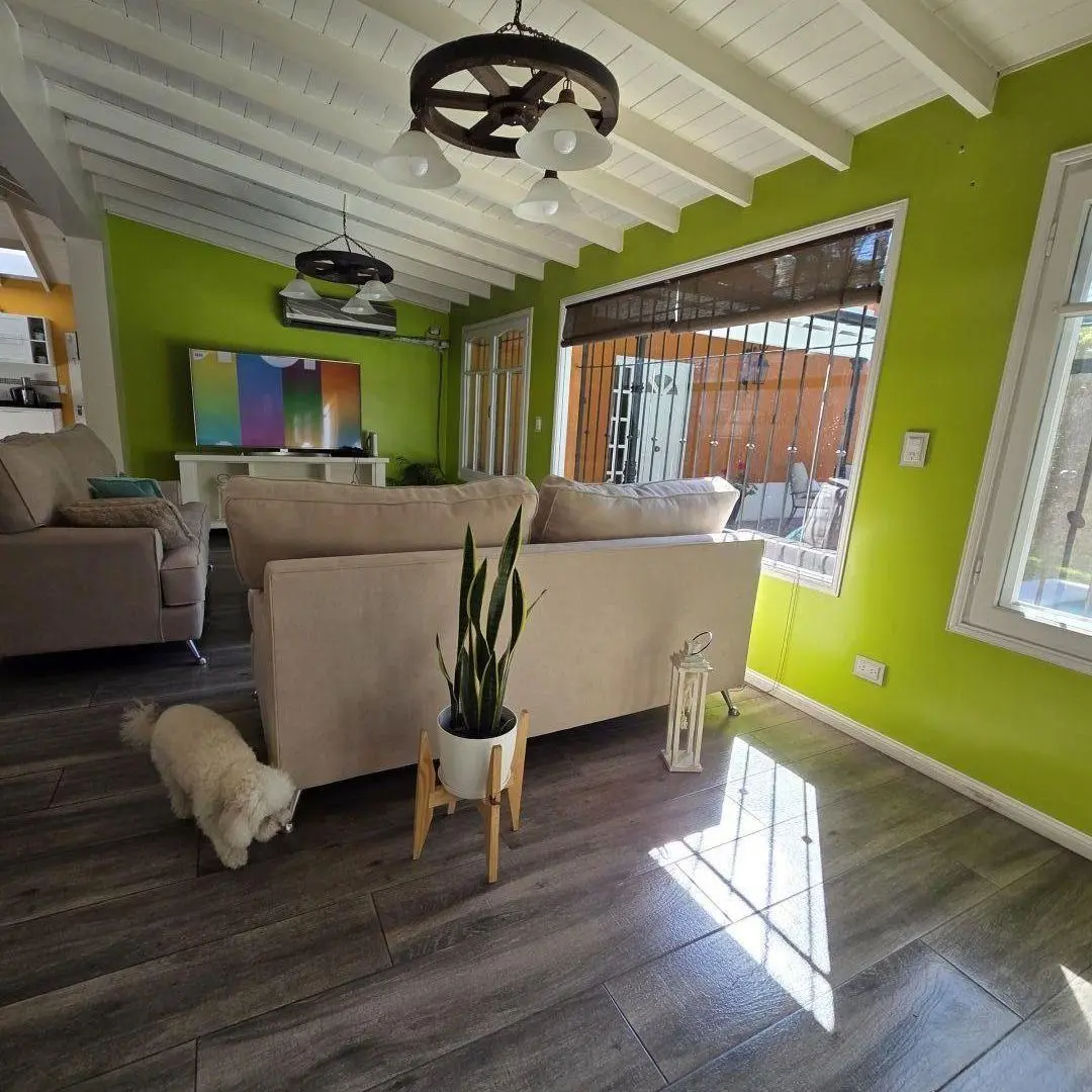 Casa en Venta 3 Dormitorios en Parque Leloir Lote 719 m² Pileta Una Planta 5