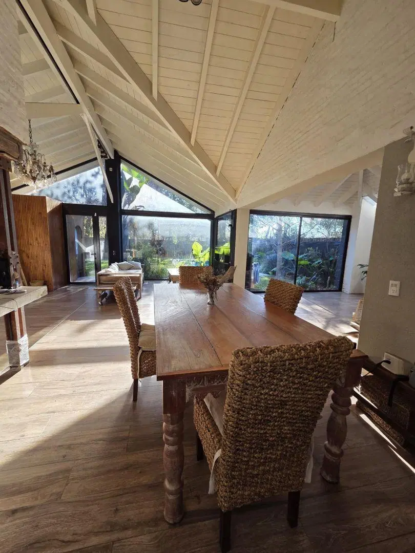 Casa en venta 3 dormitorios en Parque Leloir 8