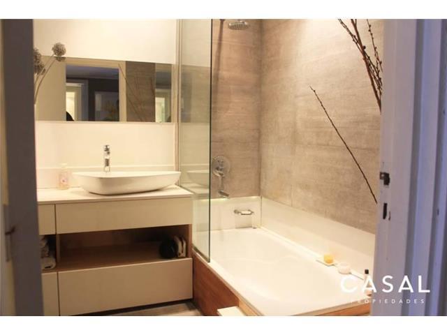 Venta Piso Alto Sobre Avda. Libertador, Buena Planta 2 Cocheras 2