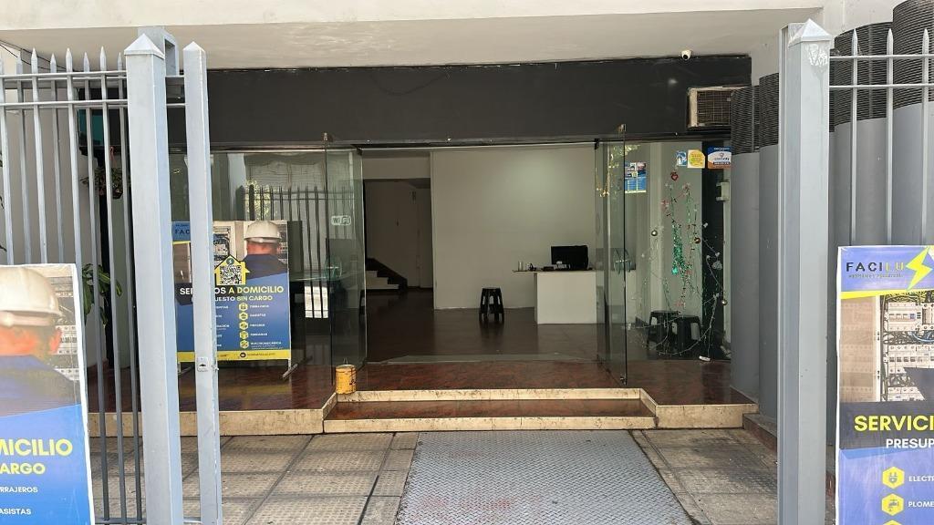 Foto de LOCAL EN VENTA c/ renta Y OFINA EN 1° PISO c/ COCHERA CENTRO/, imagen 4