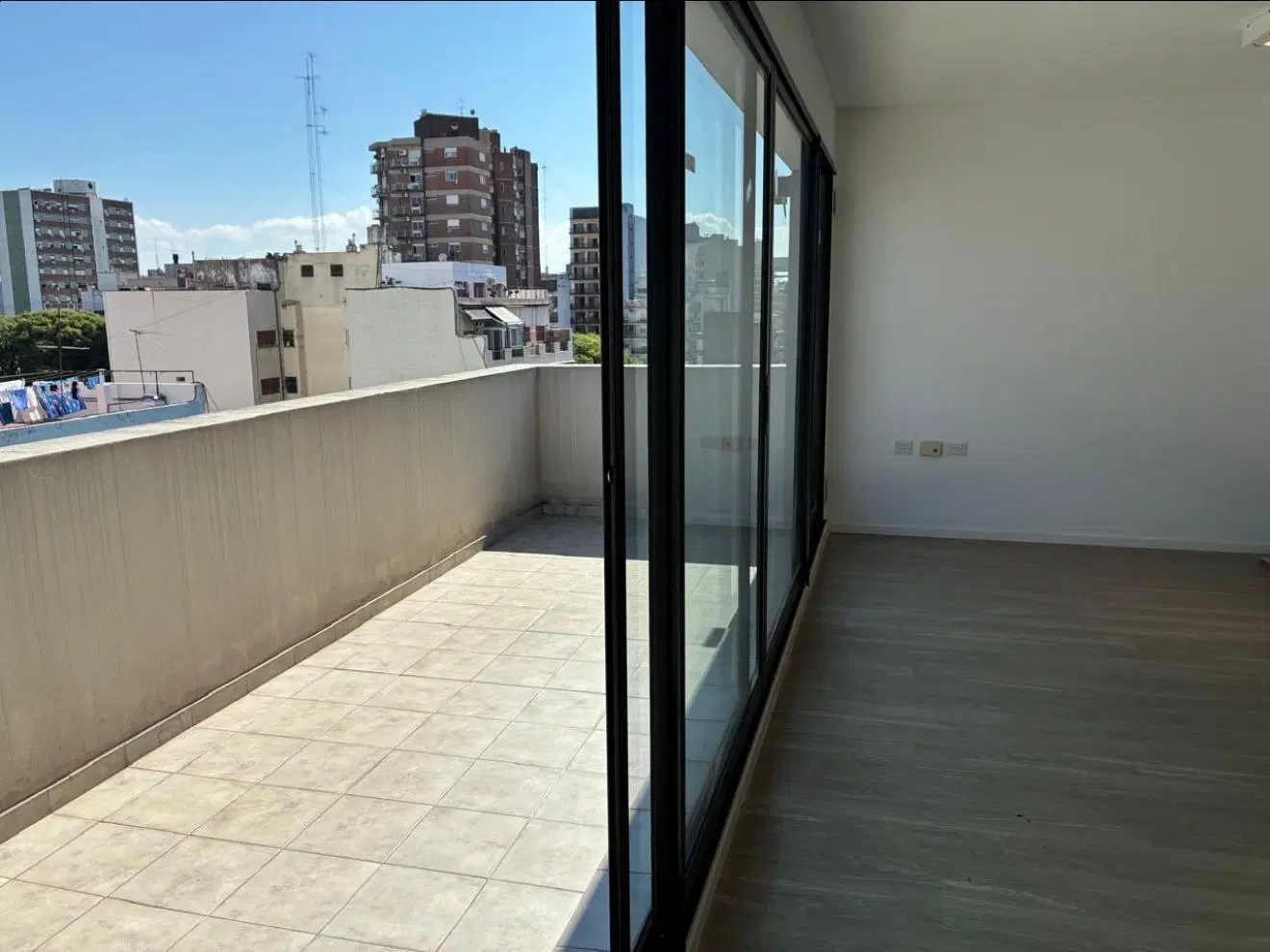 MONOAMBIENTE DIVISIBLE CON TERRAZA 3