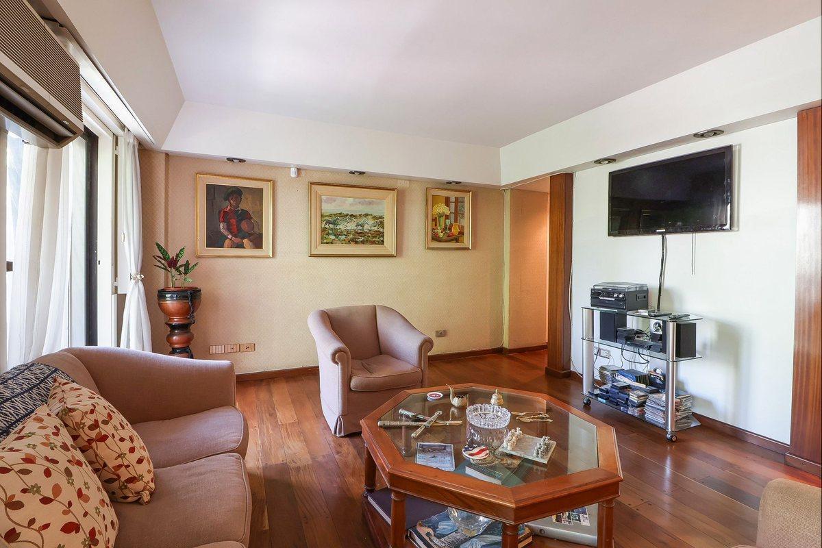 DEPTO VENTA 6 AMB CON BALCON TERRAZA Y COCHERA