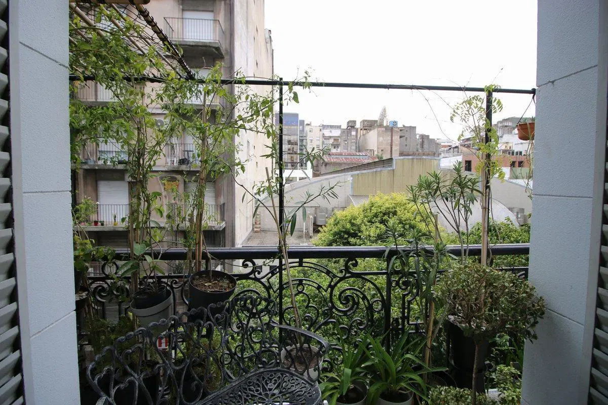 6 AMBIENTES CON BALCON EN BALVANERA 4