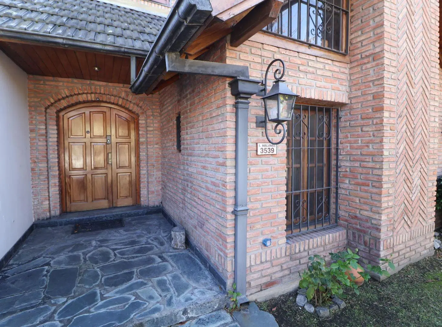 Casa Venta 5 Ambientes Castelar Con Pileta 5