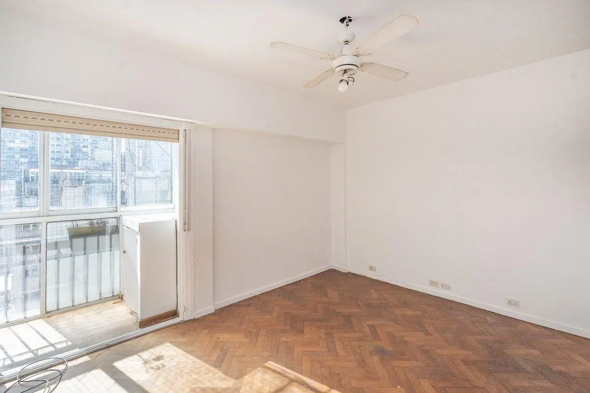 VENTA RECOLETA TRES AMBIENTES PISO ALTO LUMINOSO 2