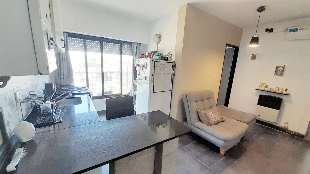 Venta Departamento 2 amb + escritorio s/expensas 2