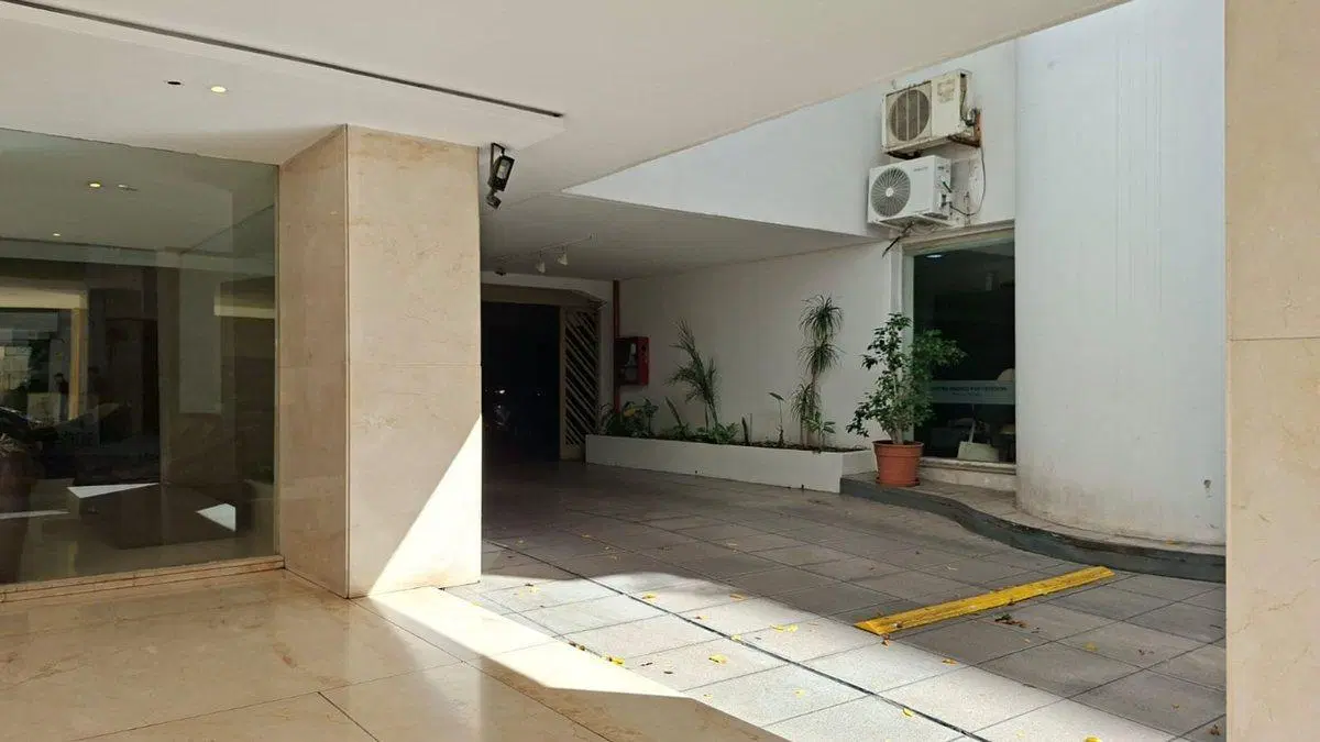 VENTA COCHERA FIJA Y CUBIERTA EN BELGRANO 4