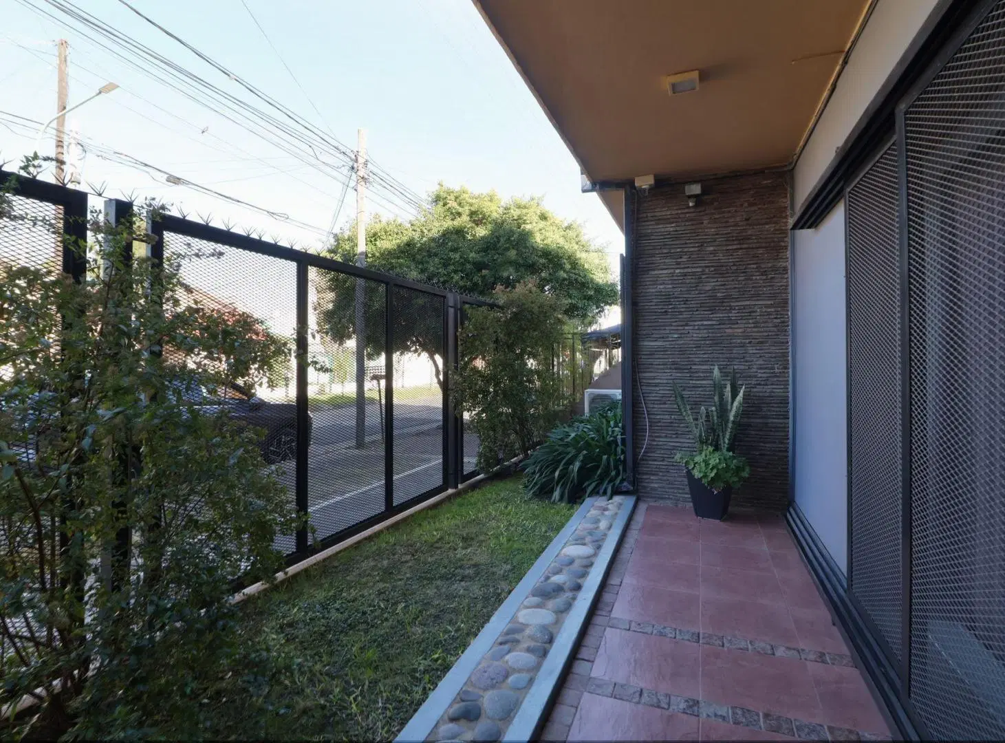 VENTA CASA 5 AMB COCHERA QUINCHO CASTELAR NORTE 3