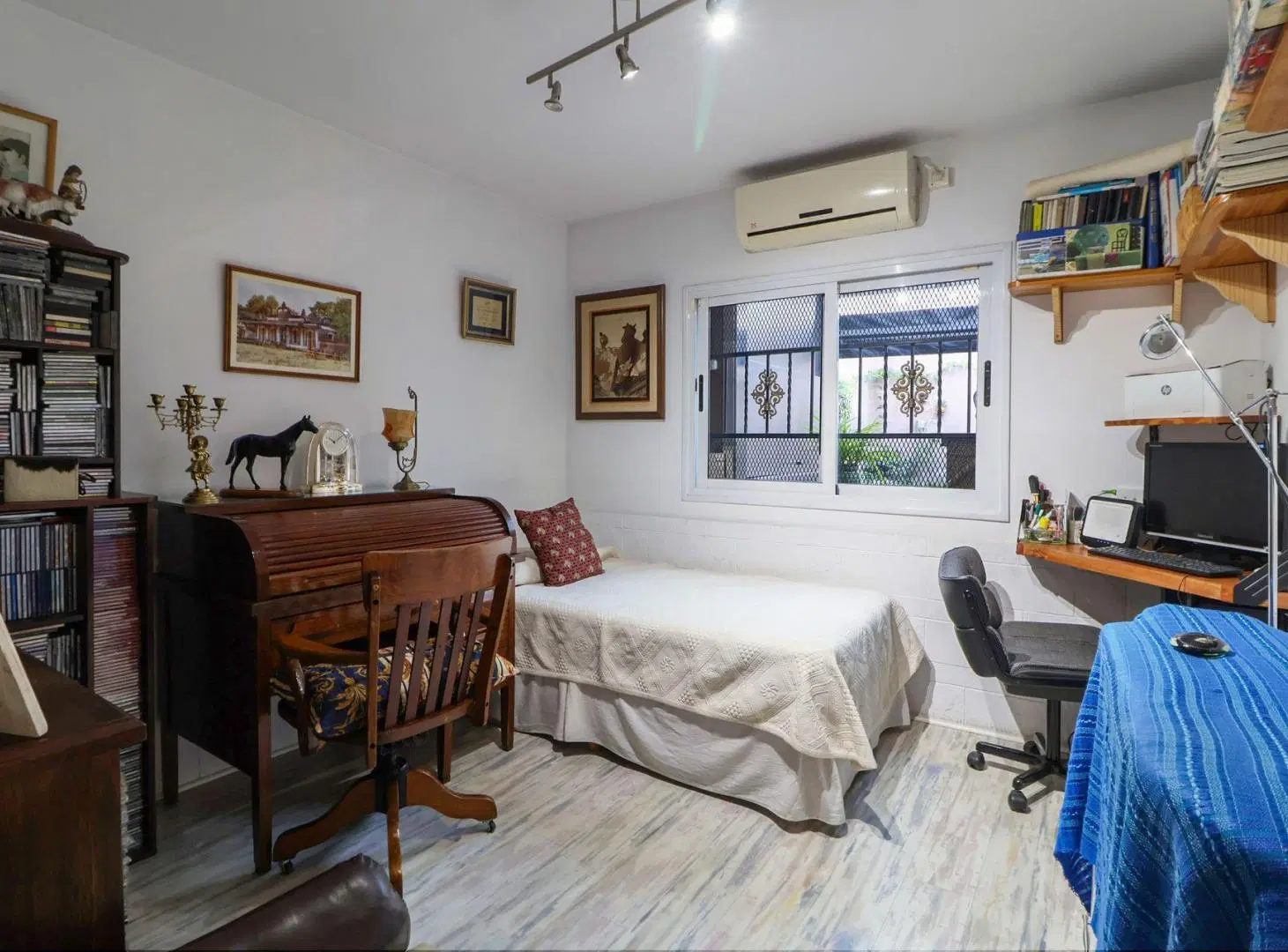 VENTA CASA 5 AMB COCHERA QUINCHO CASTELAR NORTE 3