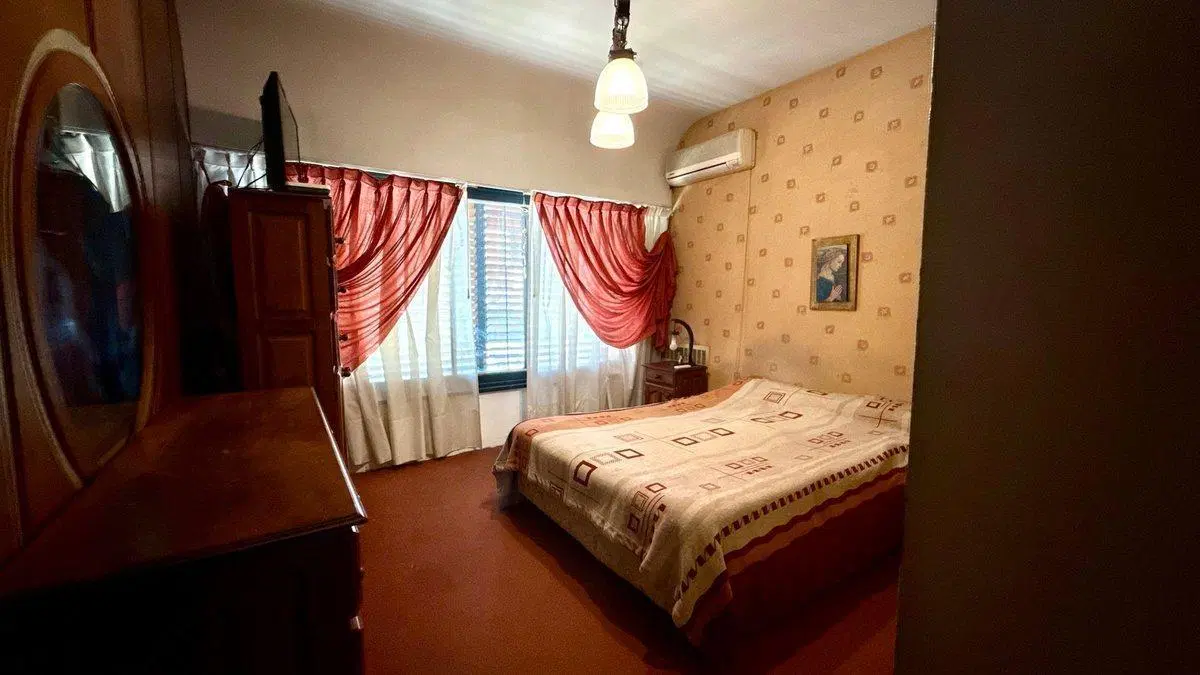 VENTA CASA 5 AMB PILETA JARDÍN Y CASA DE HUÉSPEDES 4