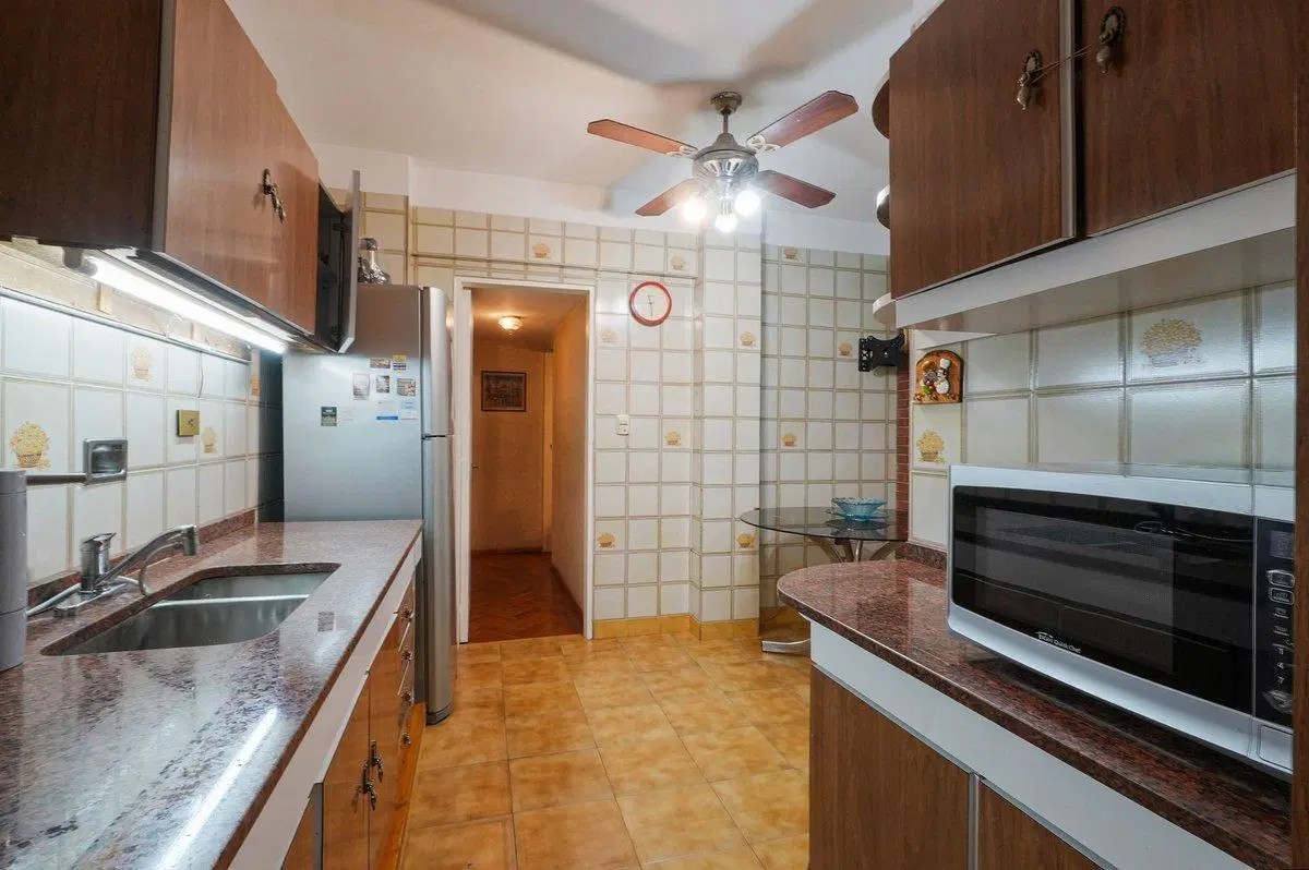 VENTA DEPARTAMENTO 4 AMBIENTES BALCÓN Y COCHERA 4