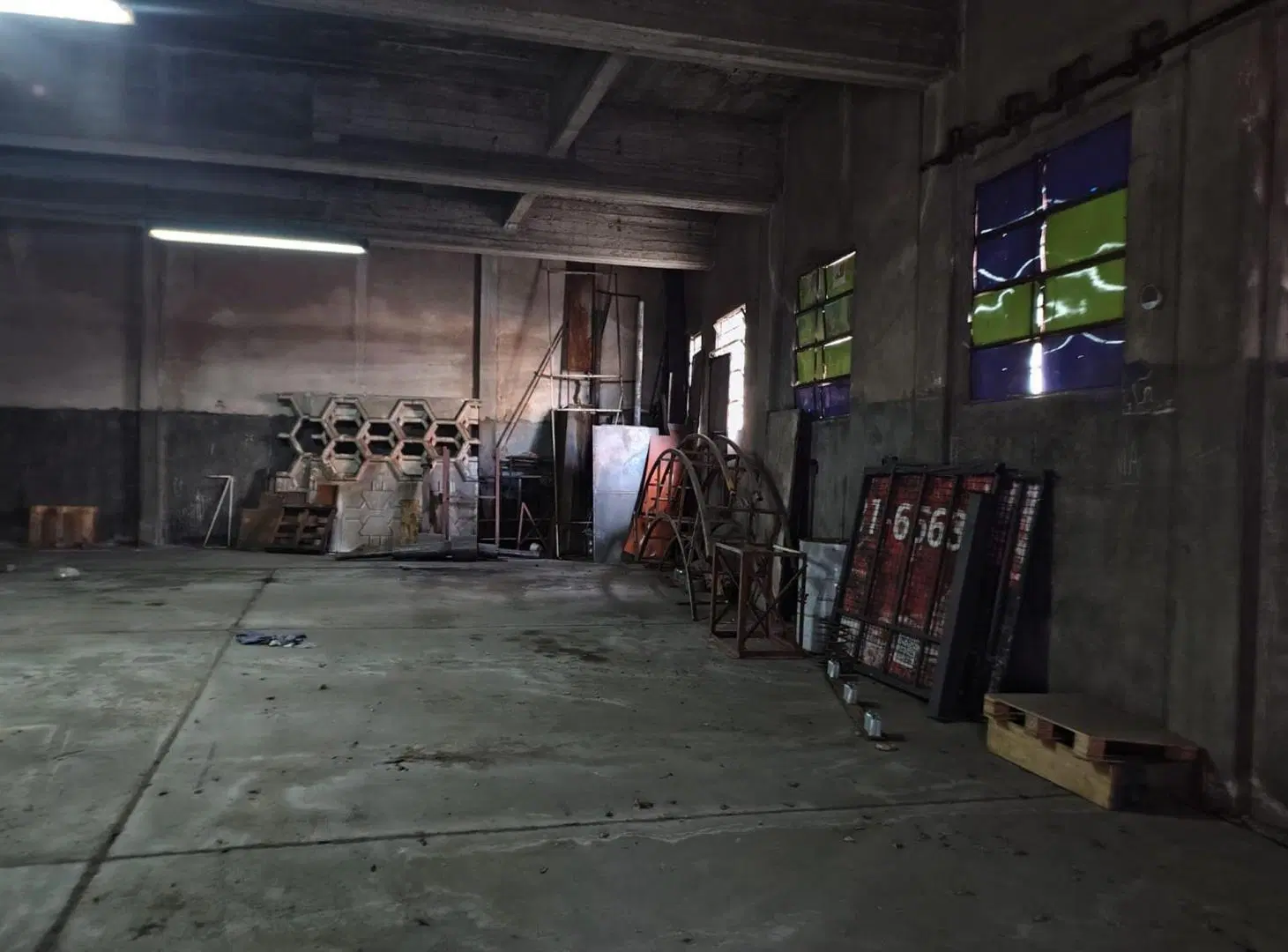 VENTA GALPON PARQUE AVELLANEDA ESQUINA 5