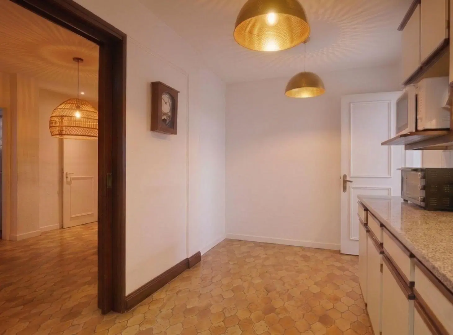 VENTA PISO 5 AMBIENTES Y 3 BALCONES TIPO CASA 5