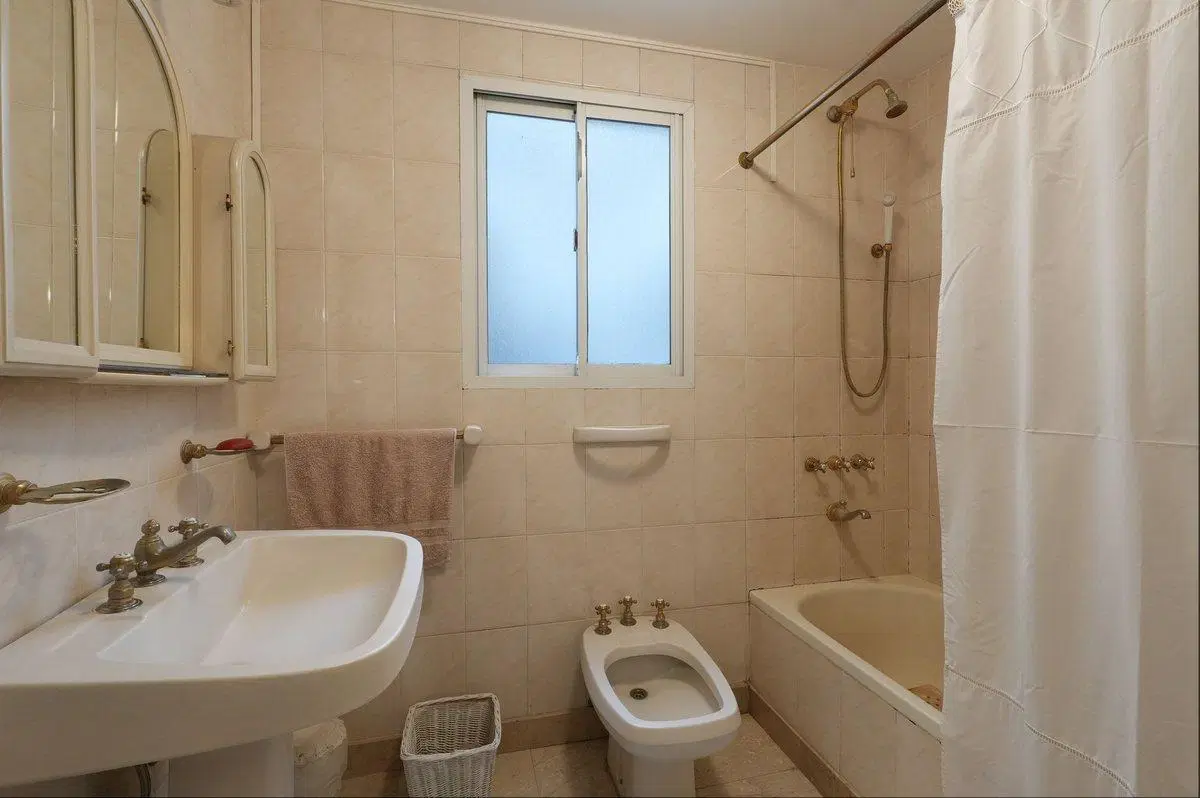VENTA PISO 5 AMBIENTES Y 3 BALCONES TIPO CASA 4