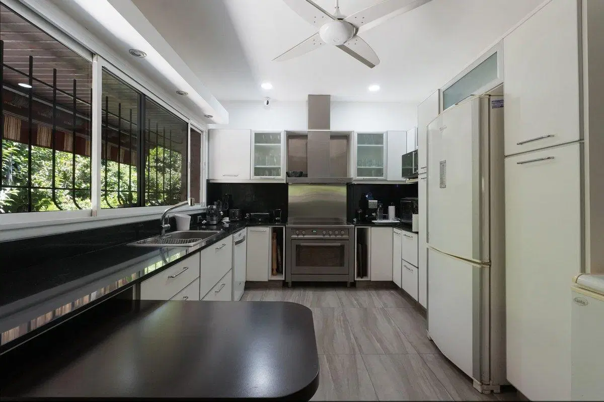 VENTA CASA SEIS AMBIENTES OLIVOS GOLF CLUB 2
