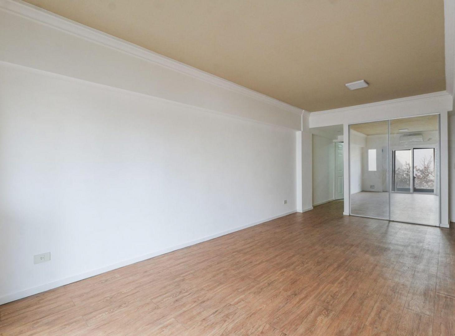 Foto de VENTA MONOAMBIENTE CON BALCÓN APTO PROFESIONAL, imagen 2