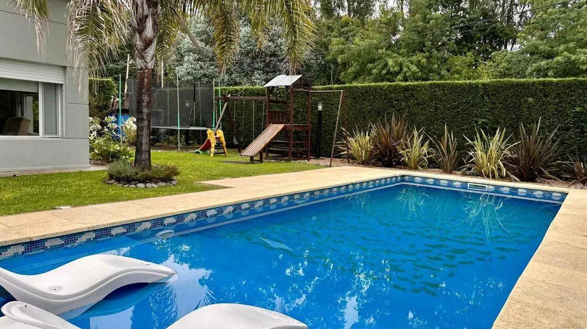 casa en alquiler en carlos spegazzini 2
