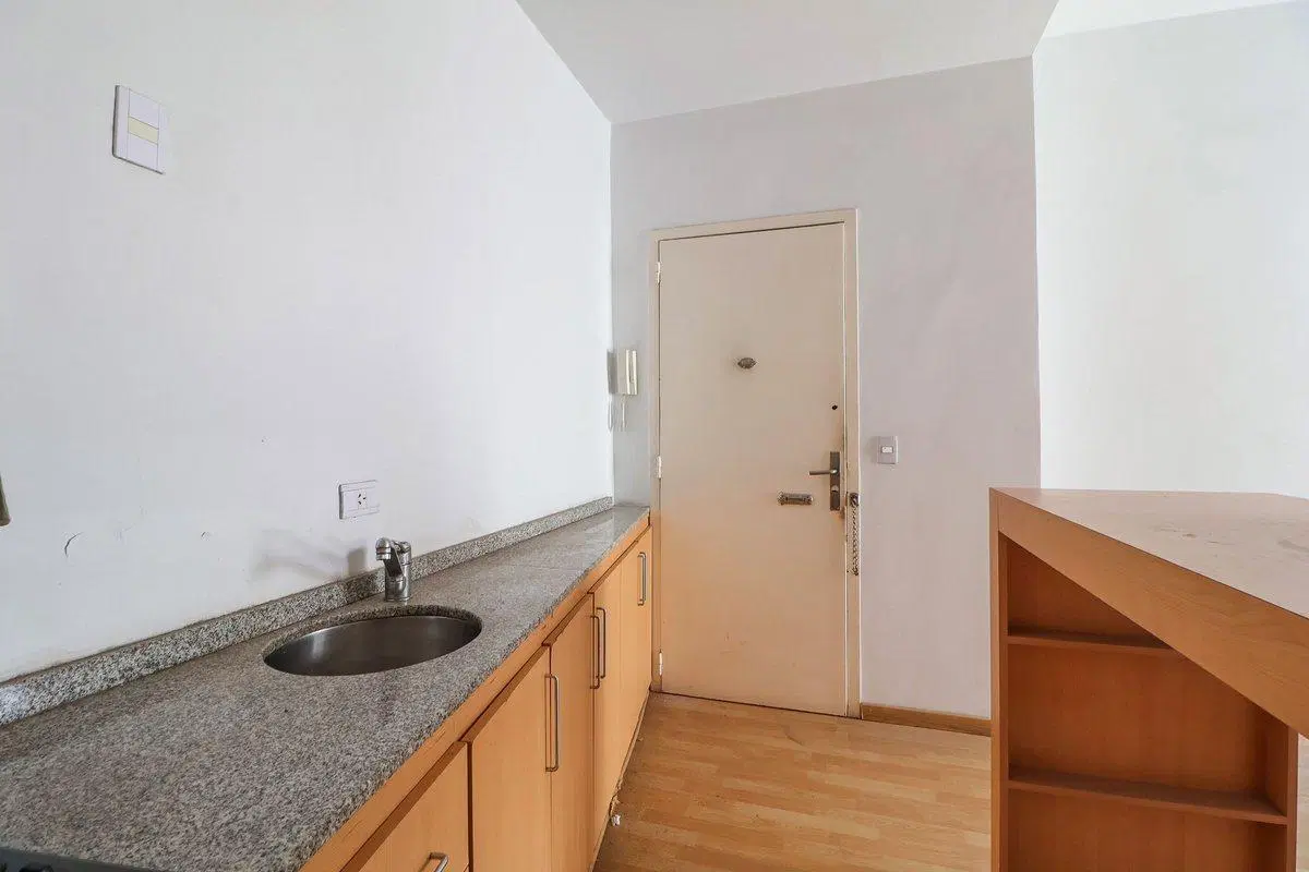 VENTA OFICINA 2 AMBIENTES RECOLETA BALCON 5