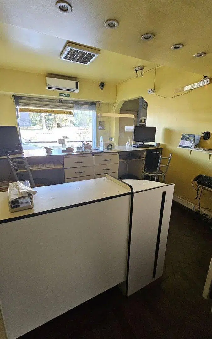 VENTA CENTRO DE SALUD VILLA LUGANO BAJO PRECIO 4