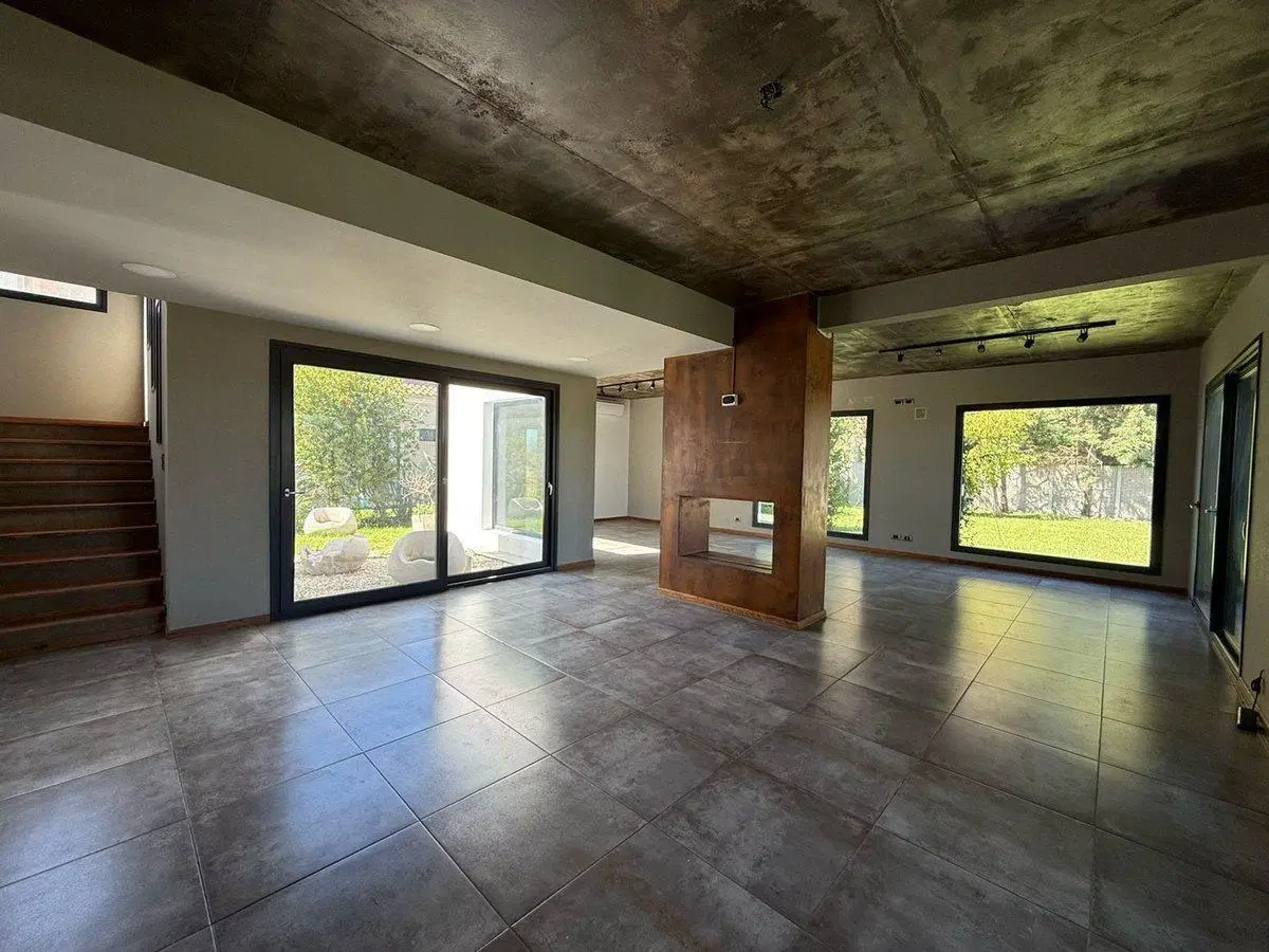 Casa Alquiler Barrio Privado Tristán Suarez 3