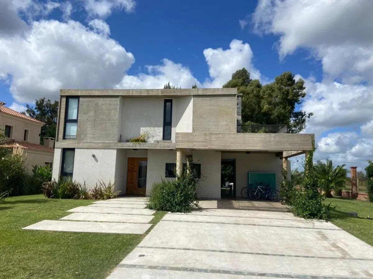 Casa Alquiler Barrio Privado Tristán Suarez 4