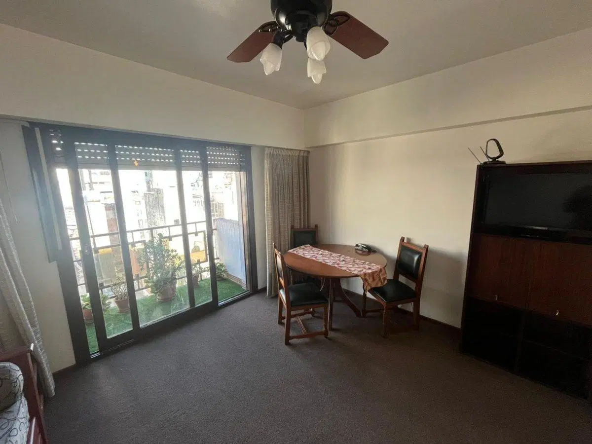 VENTA Monoambiente con balcon BALVANERA 5