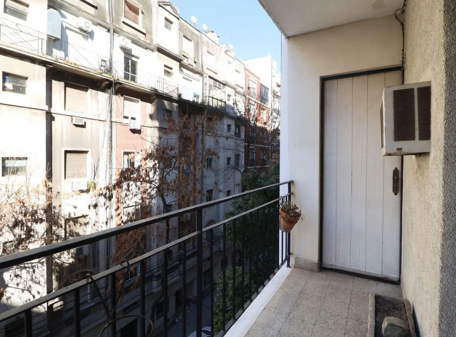 VENTA CUATRO AMBIENTES CON DEPENDENCIA Y BALCON 5