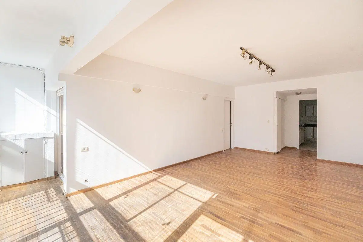 VENTA RECOLETA TRES AMBIENTES PISO ALTO LUMINOSO 4